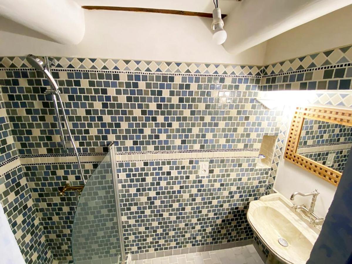 Maison D'Hotes, Superbe Et Spacieuse ,Dans Un Cadre Charmant Calme Et Verdoyant Pernes-les-Fontaines Ngoại thất bức ảnh